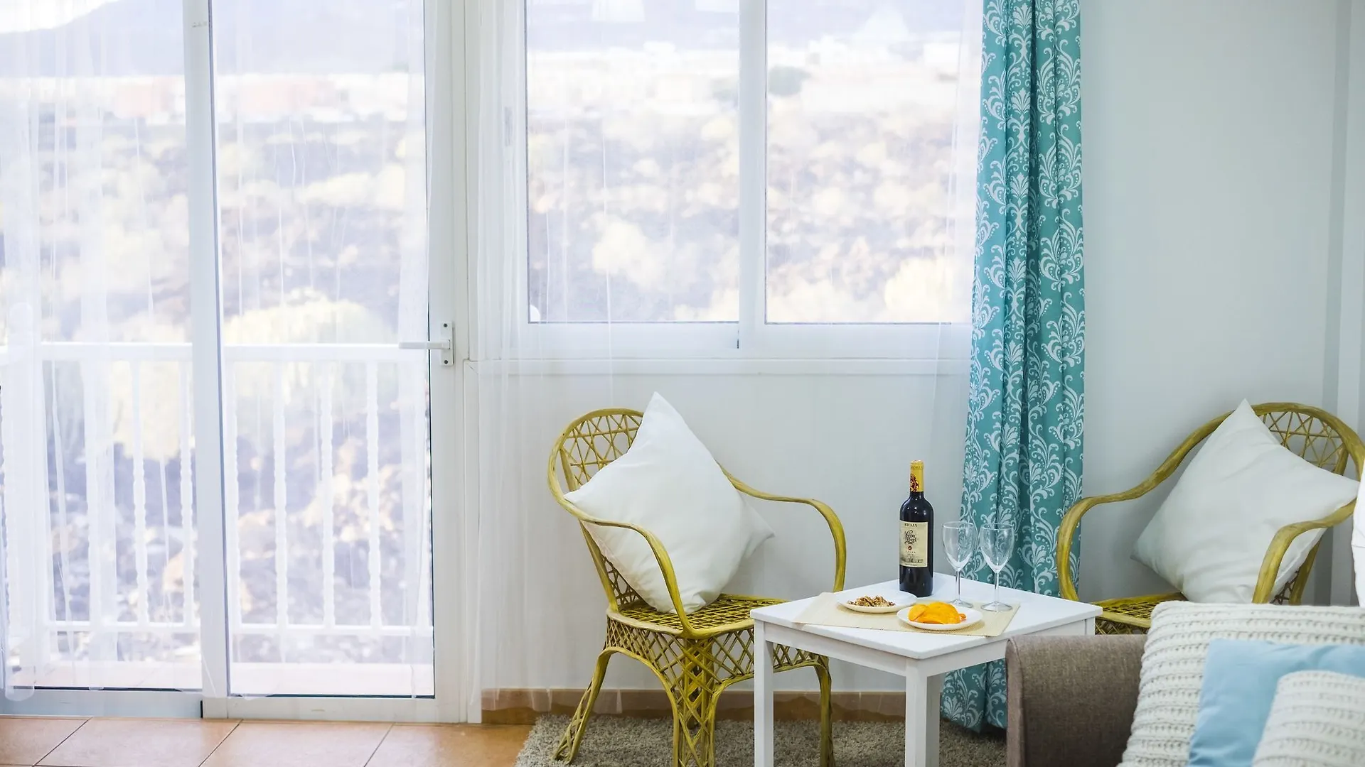 ארונה Trendy And Glamour 2 Bedrooms Apartment